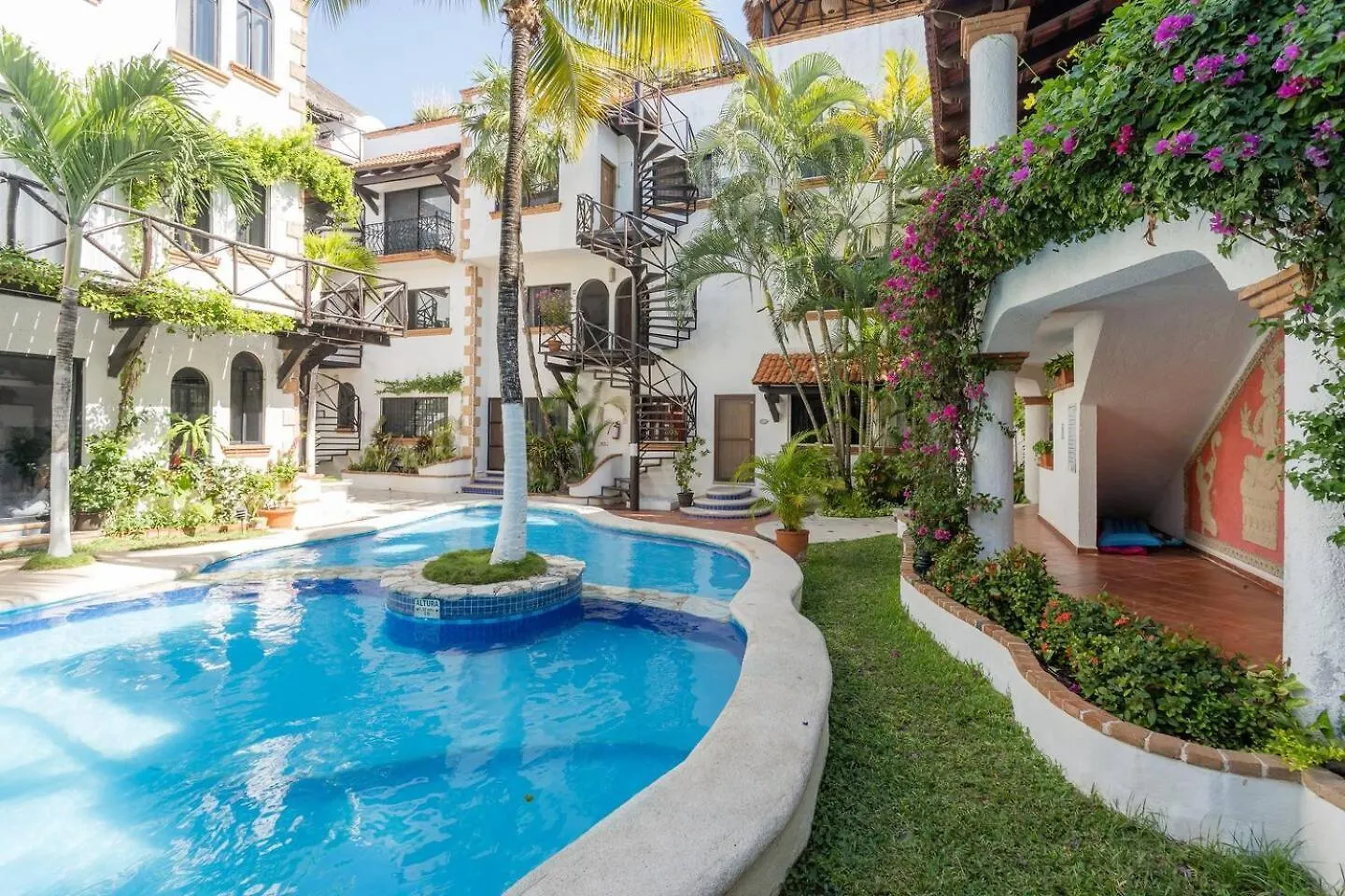 Sweet Studio Downtown With Pool Stepsto Mamitas Beach Playa del Carmen